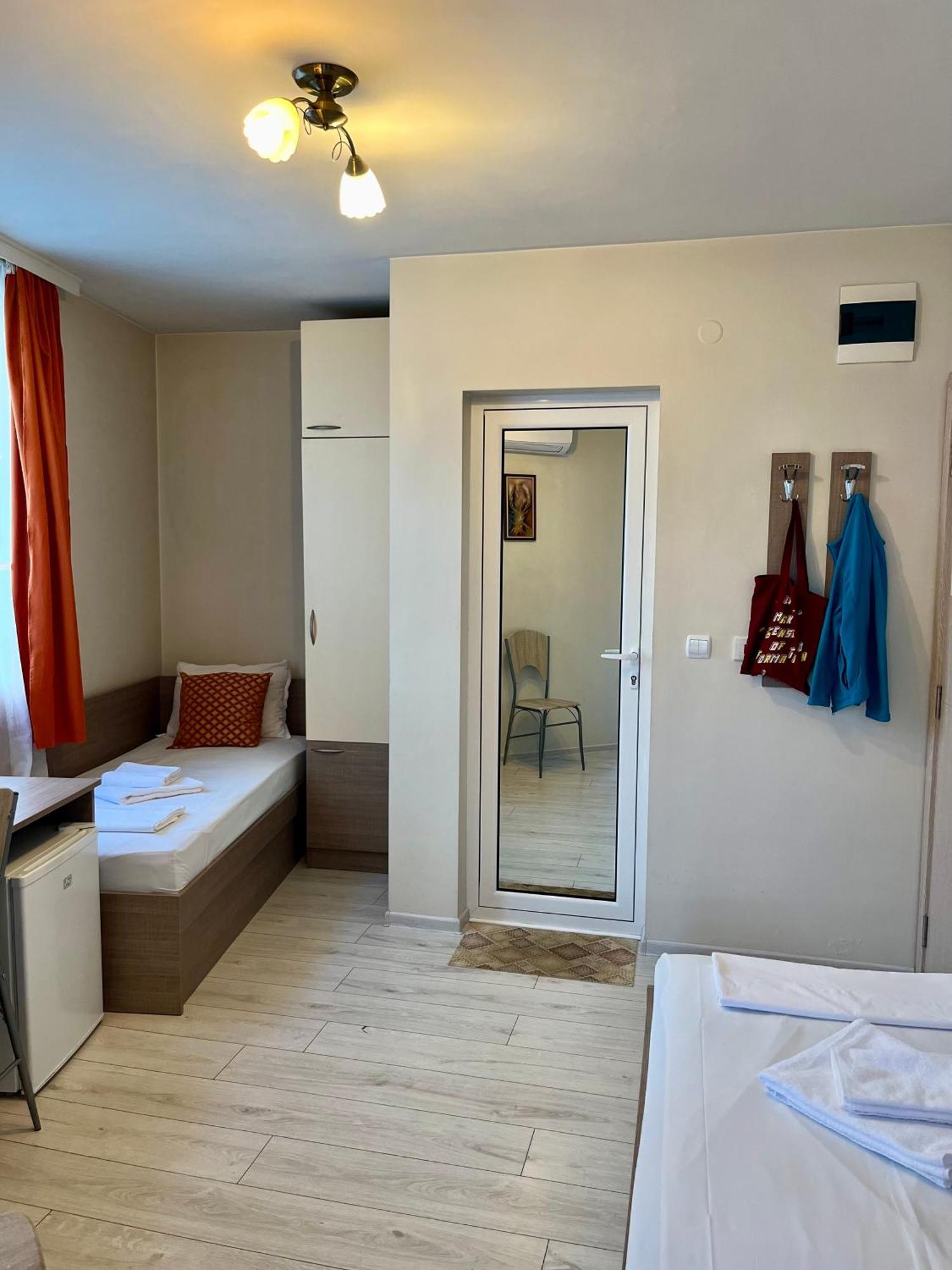 Хостел Атлас - Hostel Atlas 블라고에프그라드 외부 사진